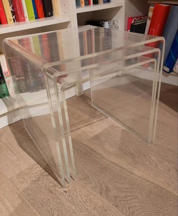 Vintage Plexiglas Nesting Tables - Jaren 70/80 beschikbaar voor biedingen