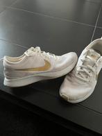 Witte Nikes met gouden logo, Ophalen of Verzenden, Zo goed als nieuw, Wit, Sneakers of Gympen