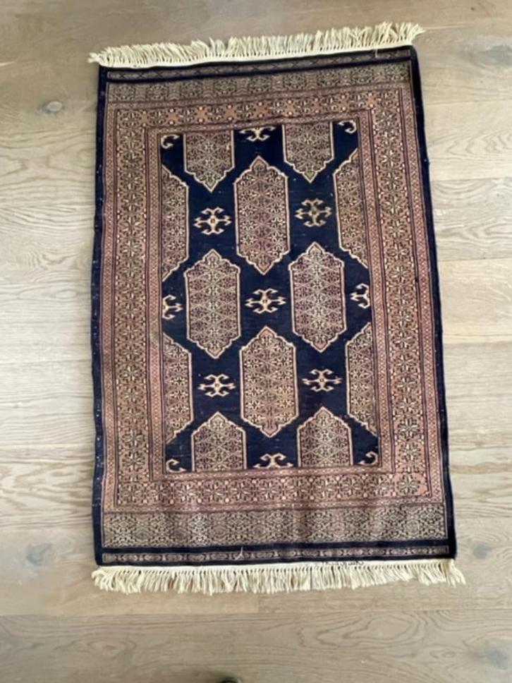 Oud perzisch tapijt / kelim. Vooral blauwtinten.tweezijdig., Huis en Inrichting, Stoffering | Tapijten en Kleden, Zo goed als nieuw