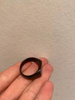 Stoere ijzeren ring, Sieraden, Tassen en Uiterlijk, Ringen, Gebruikt, IJzer of Staal, Zwart, Ophalen of Verzenden