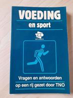 VOEDING EN SPORT door Henk Hage, Boeken, Ophalen of Verzenden, Gelezen, Gezondheid en Conditie
