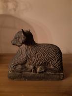 Betonnen stoer en sober hooglander, Huis en Inrichting, Woonaccessoires | Overige, Ophalen