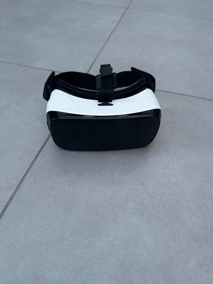 Samsung Gear VR bril, Spelcomputers en Games, Virtual Reality, Zo goed als nieuw, Telefoon, VR-bril, Ophalen