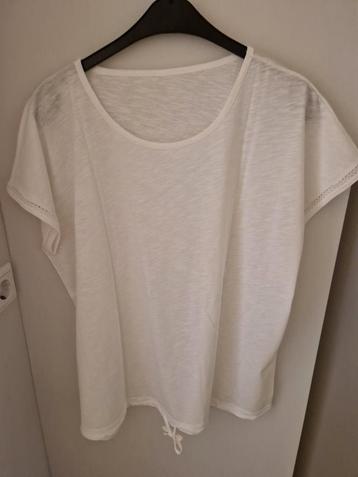 nieuw top/ shirt in mt 48 beschikbaar voor biedingen