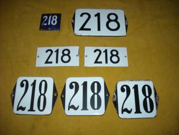 oud emaille huisnummer 218 ook 219 220 221 222 223 224 225 8 beschikbaar voor biedingen