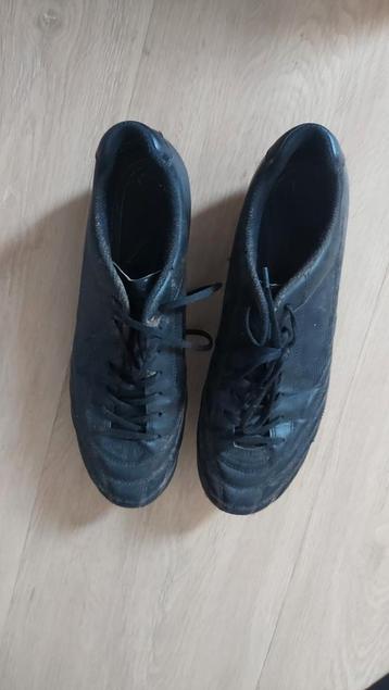 Rugbyschoenen maat 43.  beschikbaar voor biedingen