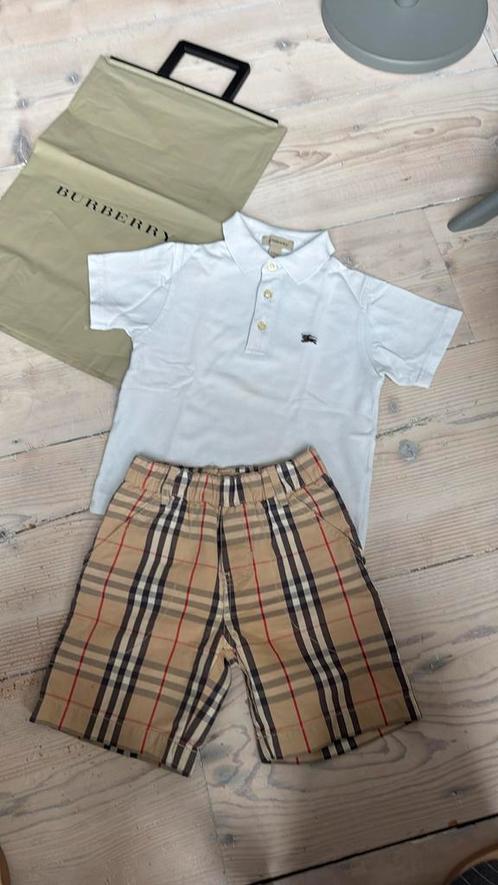 Schitterend zacht blauw polo shirt BURBERRY maat 4Y/104 cm, Kinderen en Baby's, Kinderkleding | Maat 104, Gebruikt, Jongen, Shirt of Longsleeve