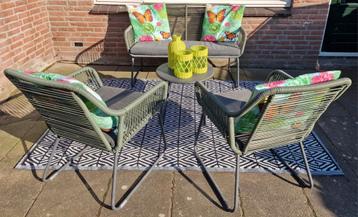 Heel leuk modern tuinset intratuin  beschikbaar voor biedingen