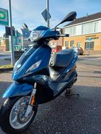 Piaggio New Fly 14500km 2017, Fietsen en Brommers, Scooters | Piaggio, Ophalen, Benzine, Fly