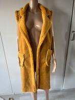 Gele vintage faux fur gilet - Maat M, Kleding | Dames, Bodywarmers, Ophalen of Verzenden, Gedragen, Maat 38/40 (M), Geel