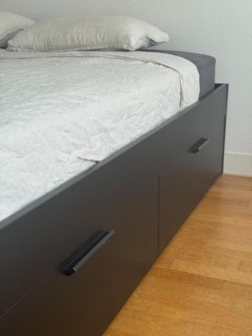 IKEA Brimnes bedframe met opberglades. Zwart (180x200cm) beschikbaar voor biedingen