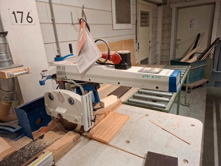 Radiaalzaag OMGA Radial 600 P3S – Ø350 mm, Doe-het-zelf en Verbouw, Gereedschap | Zaagmachines, Gebruikt, Afkortzaag, 1200 watt of meer