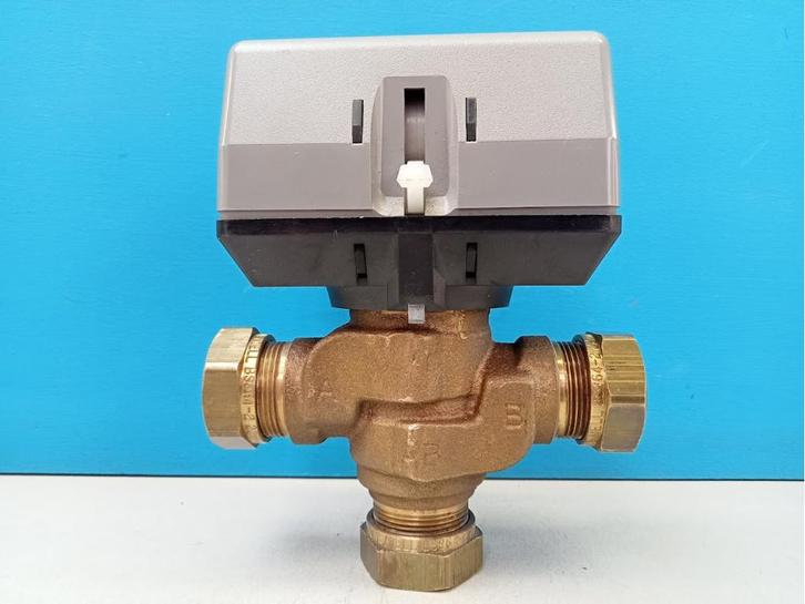 Driewegklep compleet 22mm knel Honeywell VC8010 (2020), Doe-het-zelf en Verbouw, Verwarming en Radiatoren, Gebruikt, Cv-ketel of Combi-ketel