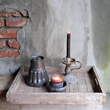 Oude ijsvorm poffert blaker kandelaar houten dienblad Etage3 beschikbaar voor biedingen