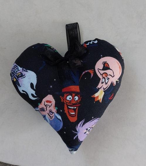 nieuw- dr. Facilier hanger/ hartje ( Villians), Huis en Inrichting, Woonaccessoires | Overige, Nieuw, Ophalen of Verzenden