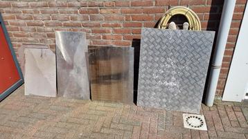 RVS Plaatmateriaal en Aluminium tranenplaat, vanaf 15 euro beschikbaar voor biedingen