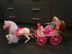 Barbie koets / slee - incl barbies, Ophalen, Gebruikt, Barbie