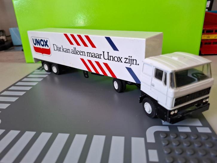 Lion Car - DAF 3300 Truck Unox [wit] 1/50, Hobby en Vrije tijd, Modelauto's | 1:50, Zo goed als nieuw, Bus of Vrachtwagen, Lion Toys