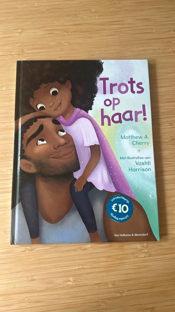 Matthew Cherry - Trots op haar!, Boeken, Kinderboeken | Jeugd | onder 10 jaar, Zo goed als nieuw, Fictie algemeen, Ophalen of Verzenden