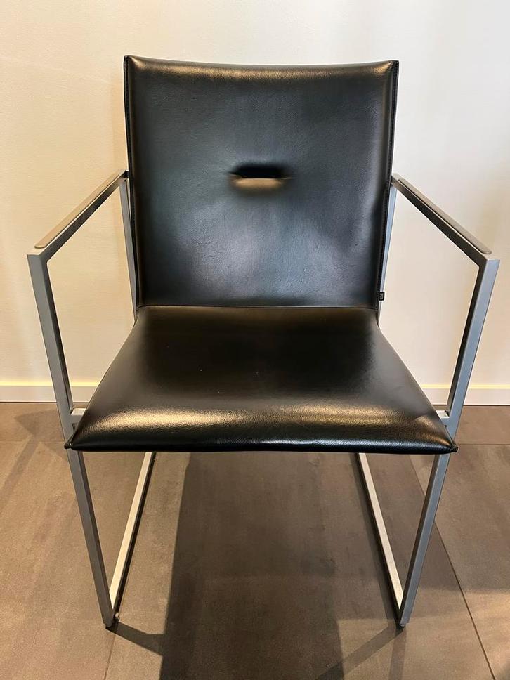 Arco leren frame stoelen zwart 8x, Huis en Inrichting, Stoelen, Zo goed als nieuw, Vijf, Zes of meer stoelen, Leer, Zwart, Ophalen