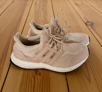 Adidas Sneakers - UltraBoost - Roze / Beige - Maat 39⅓  beschikbaar voor biedingen