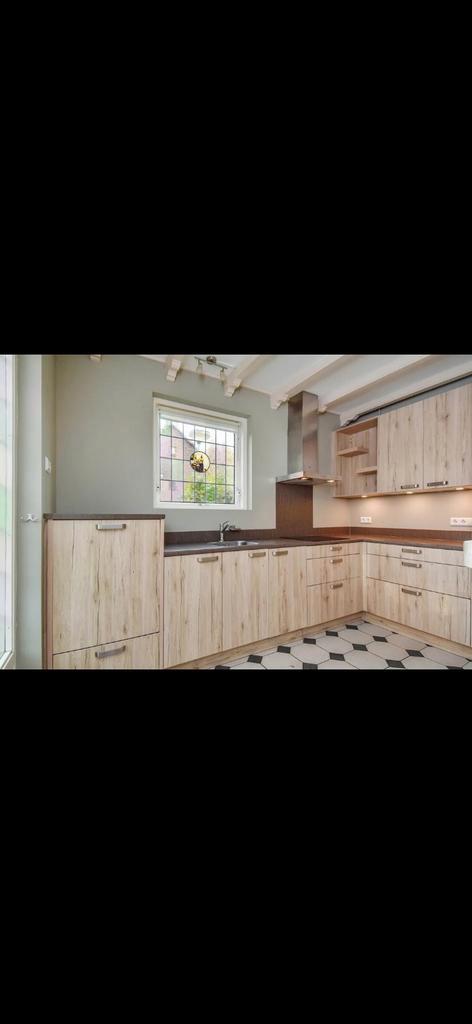 Nette, ruime keuken, Huis en Inrichting, Keuken | Complete keukens, Zo goed als nieuw, Hoekkeuken, Bruin, Kunststof, Greeploos