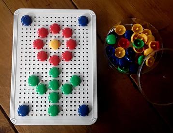 Insteek mozaïek - pin mozaïek (bordje + pins)  beschikbaar voor biedingen