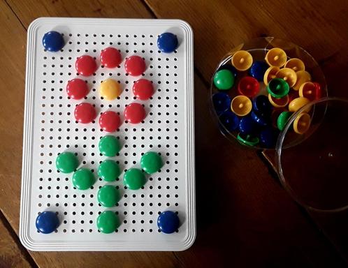 Insteek mozaïek - pin mozaïek (bordje + pins), Kinderen en Baby's, Speelgoed | Educatief en Creatief, Zo goed als nieuw, Ophalen of Verzenden