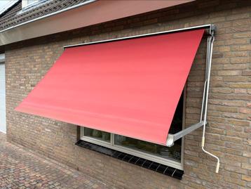 Net zonnescherm 250 CM beschikbaar voor biedingen