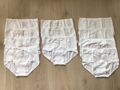 Gloednieuwe witte dames slips…SLOGGI…midi…maat 40…11 slips…, Kleding | Dames, Ondergoed en Lingerie, Slip, Wit, Ophalen of Verzenden