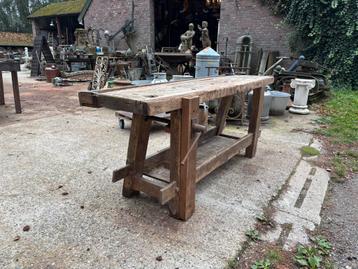 Timmermanswerkbank of industriële houten werkbank sidetable beschikbaar voor biedingen