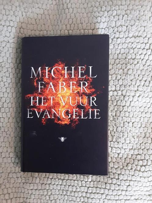 Michel Faber-----Heet vuurevangelie, Boeken, Literatuur, Zo goed als nieuw, Europa overig, Ophalen of Verzenden