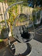Hangende ei stoel met kussen, Tuin en Terras, Ophalen, Gebruikt, Aluminium
