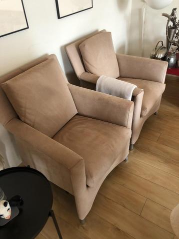  2 stuks Nubuck leren stoeltjes Leolux beschikbaar voor biedingen