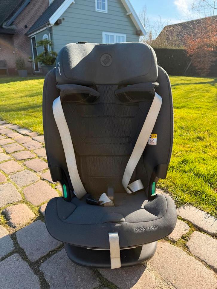 Maxi Cosi Titan Pro i-Size Autostoel - Aug 2023, Kinderen en Baby's, Autostoeltjes, Zo goed als nieuw, Maxi-Cosi, 9 t/m 36 kg