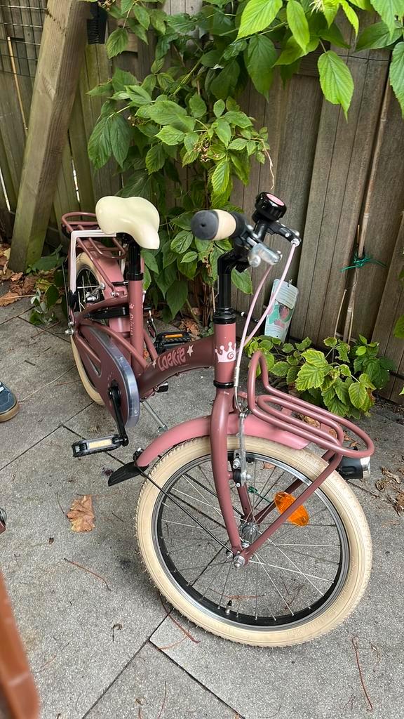 Loekie 18 inch meisjes fiets, Fietsen en Brommers, Fietsen | Meisjes, Zo goed als nieuw, 18 inch, Ophalen