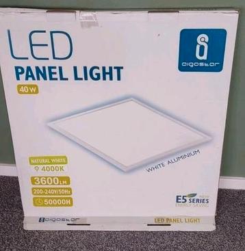 LED Panelen 60x60cm - Dimbaar - 2 stuks. 3000-4000K beschikbaar voor biedingen
