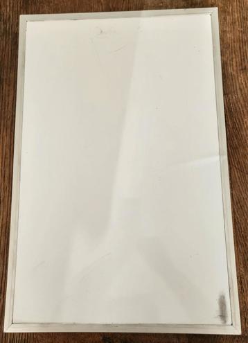 Whiteboard 60x40cm beschikbaar voor biedingen