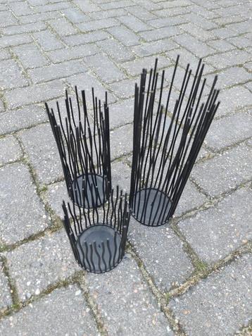 Set van 3 Metalen Kandelaars beschikbaar voor biedingen