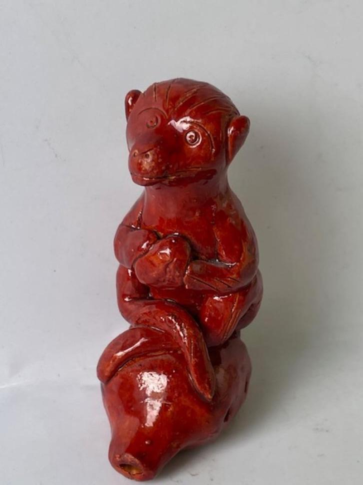 Vintage rood fluitje beeldje tijger. Geglazuurd terracotta., Antiek en Kunst, Antiek | Keramiek en Aardewerk, Ophalen
