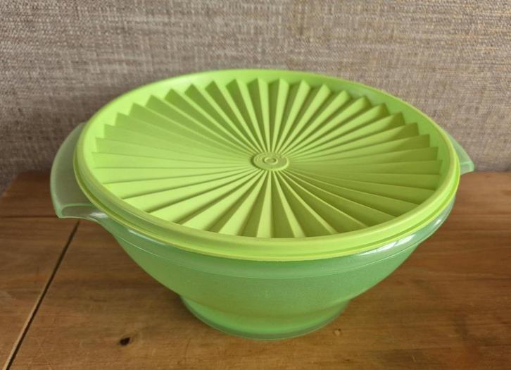 Tupperware Servalier Zonnekom met sterdeksel Groen, Huis en Inrichting, Keuken | Tupperware, Zo goed als nieuw, Bak of Kom, Groen