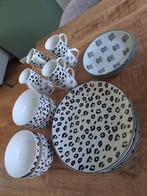 Panterprint servies, Huis en Inrichting, Keuken | Servies, Ophalen, Zo goed als nieuw, Overige stijlen, Aardewerk