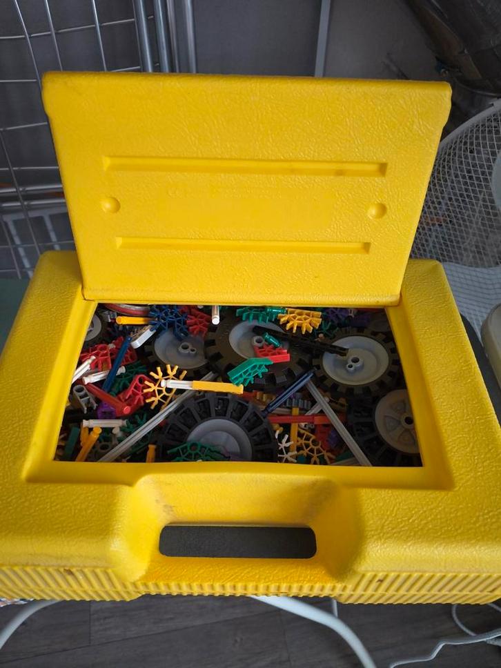 K'nex met koffer, Kinderen en Baby's, Speelgoed | Bouwstenen, Gebruikt, K'nex, Ophalen of Verzenden
