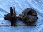 Originele trekhaak / pintle hook voor div. militaire trucks, Verzamelen, Ophalen of Verzenden, Landmacht, Amerika, Overige typen