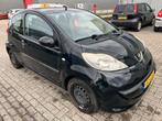 Peugeot 107 1.0 12V 3DR 2008 Zwart, Auto's, Voorwielaandrijving, 4 stoelen, Origineel Nederlands, Handgeschakeld