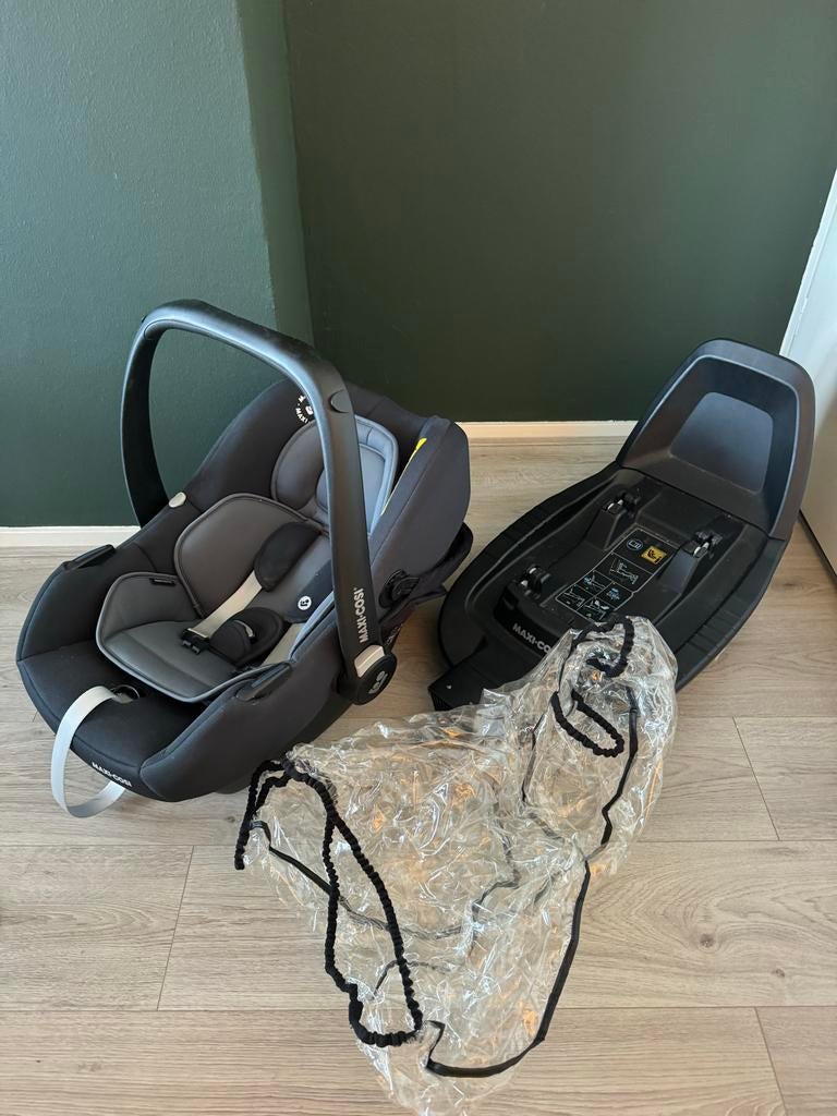 Maxi Cosi Tinca autostoel + base + regenhoes, Kinderen en Baby's, Autostoeltjes, Zo goed als nieuw, Maxi-Cosi, 0 t/m 13 kg, Isofix