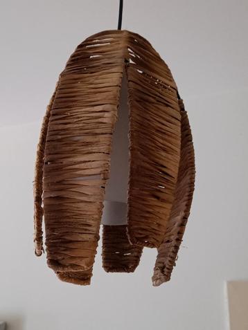 2 leuke hanglampen beschikbaar voor biedingen