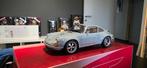 Porsche 911 (964) by Singer grijs 1:18 GT-SPIRIT, Hobby en Vrije tijd, Modelauto's | 1:18, Ophalen of Verzenden, Zo goed als nieuw