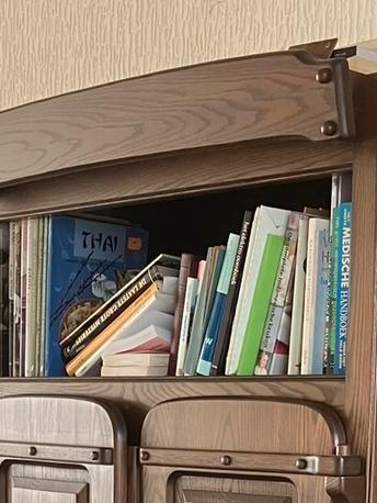 Uitzoeken Medische boeken - kookboeken - reisboeken beschikbaar voor biedingen