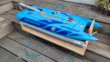 Supercat speedboot van Hydro&Marine  beschikbaar voor biedingen
